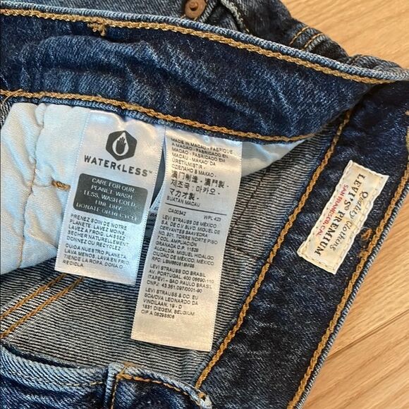 Levi's 501 Blue Distressed Jean Shorts 25 - Picture 2 of 6